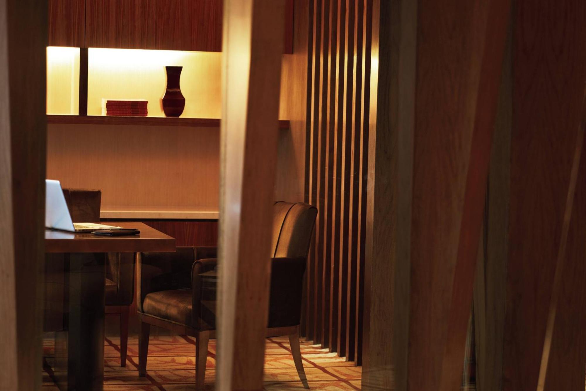 Sheraton Ningbo Hotel - Tianyi Square Екстер'єр фото