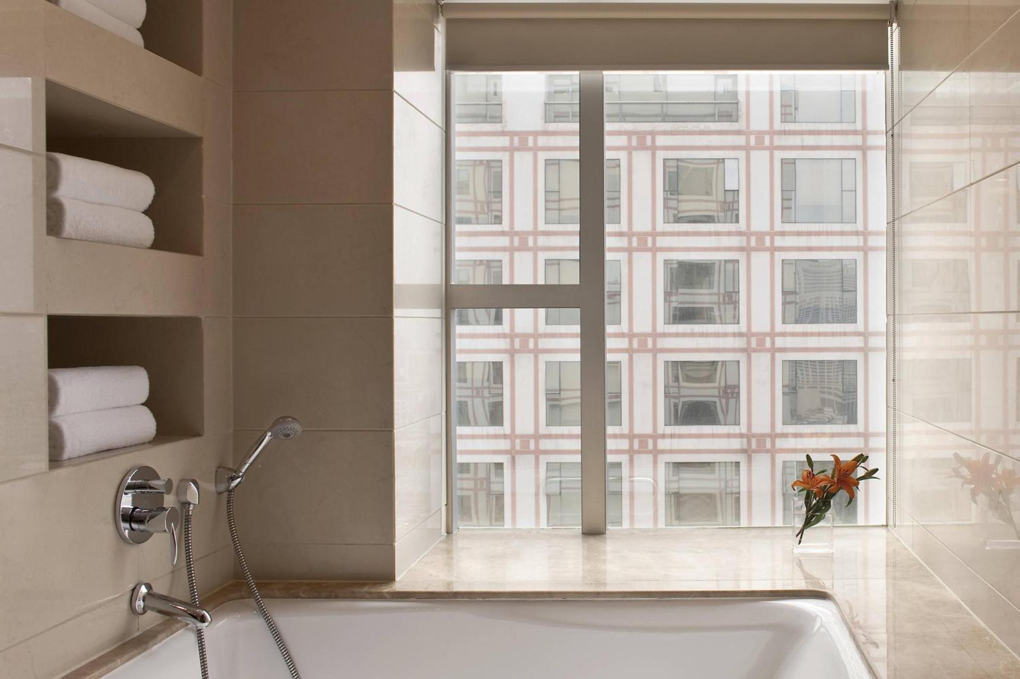 Sheraton Ningbo Hotel - Tianyi Square Екстер'єр фото