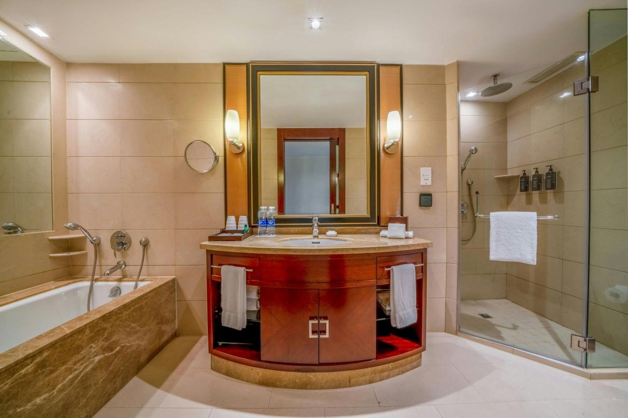 Sheraton Ningbo Hotel - Tianyi Square Екстер'єр фото